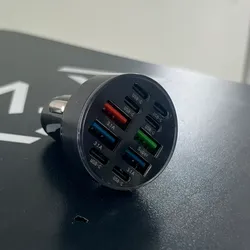 Cargador multi-puertos