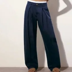 Pantalón azul marino PULL&BEAR talla 34
