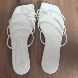 Sandalias blancas # 42