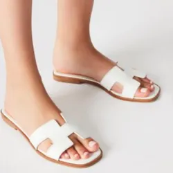 Sandalias hermes blancas # 6.5 y 8
