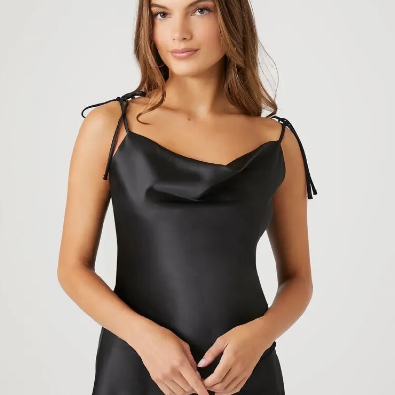 Top de satén desigual F21