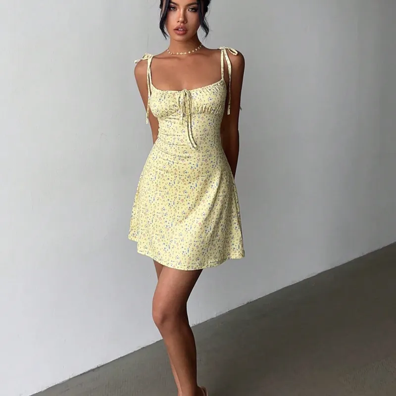 Vestido de flores corto 