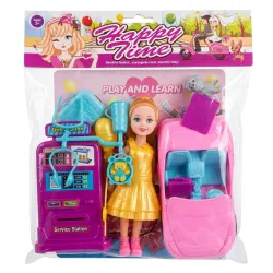 Muñeca con auto y accesorios