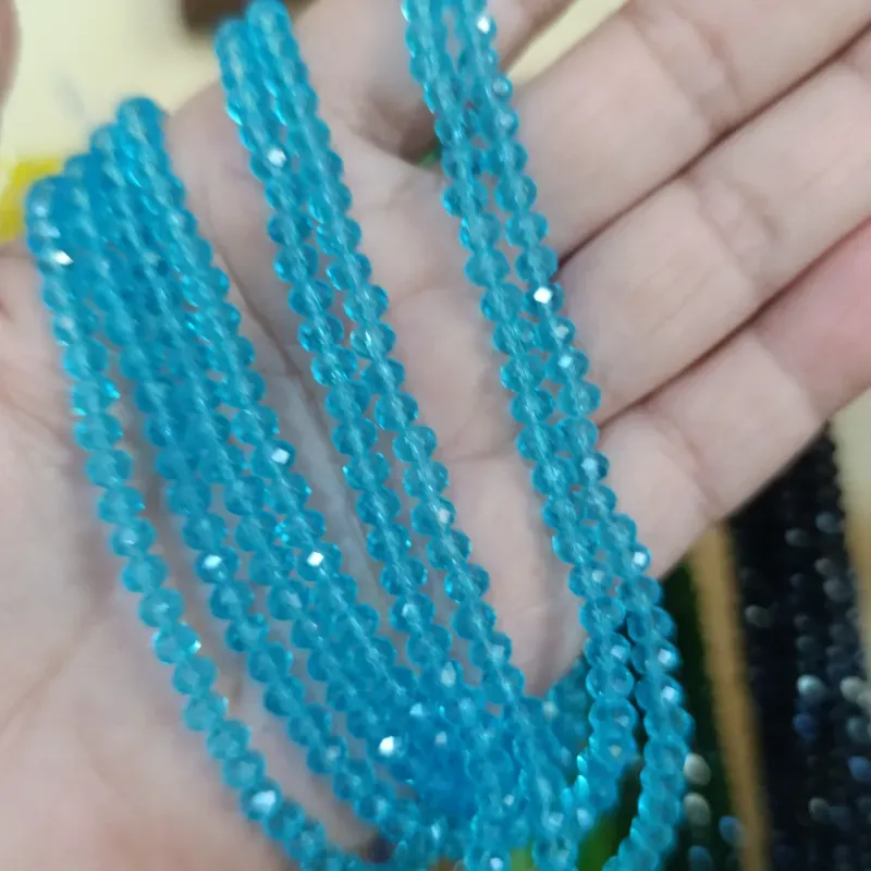 Cristal, dona de 4mm color azul claro