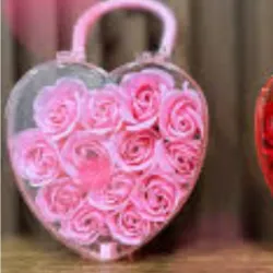 💖 Caja en Forma de Corazón con Rosas🌷