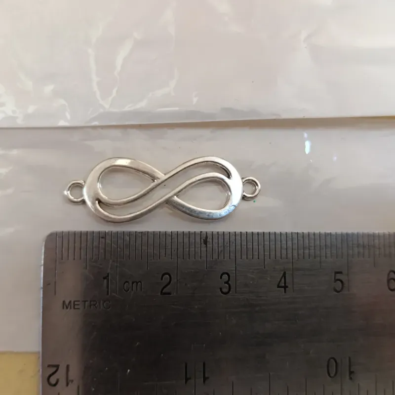 Conector en forma de ♾️ infinito 