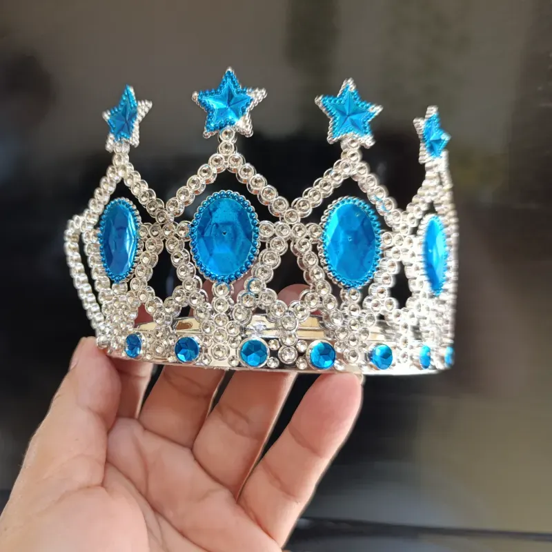 Corona plástica con decoración 💙 azul