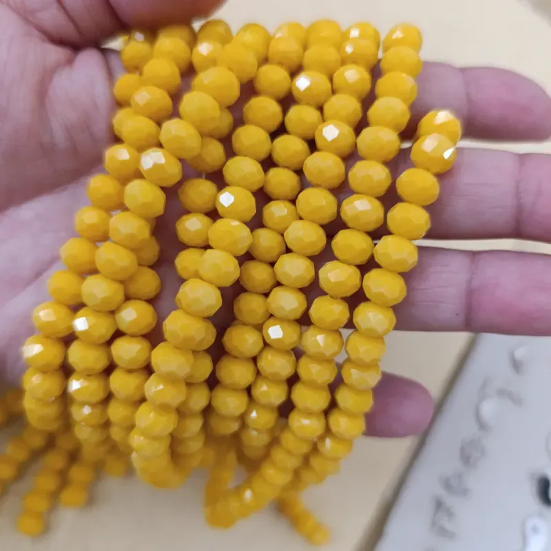 Cristal amarillo 💛 fuerte en 8 milímetros 