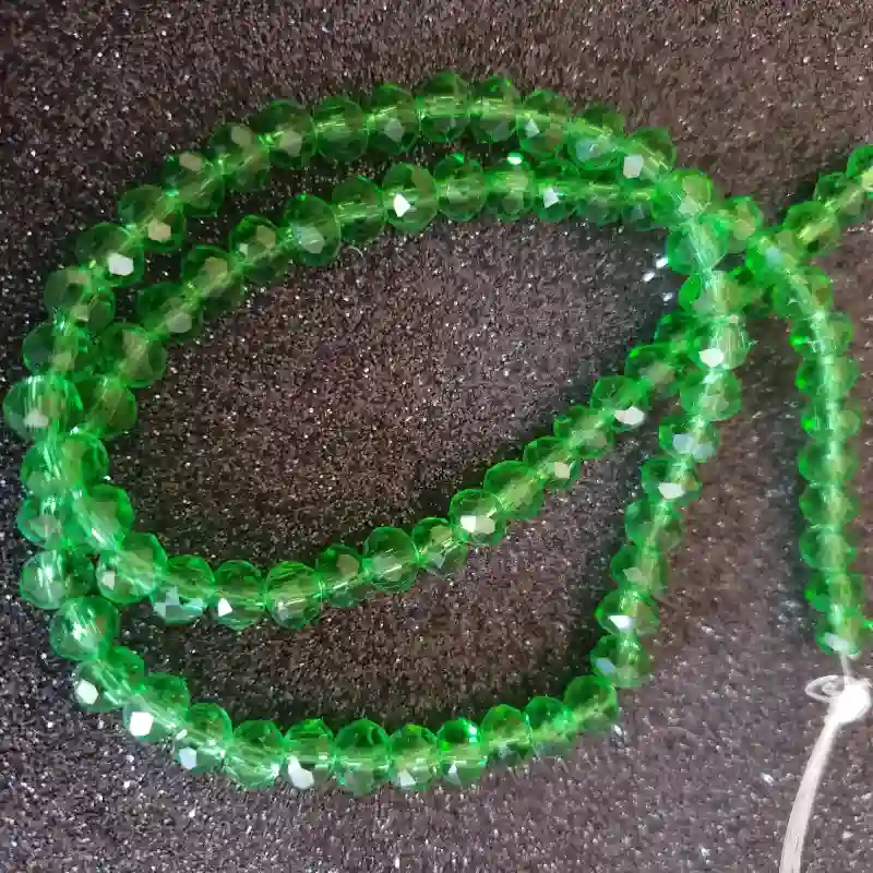 Cristal, dona de 6mm color verde claro