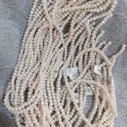 Cristal en forma de dona de 4 mm color nude tornasol 