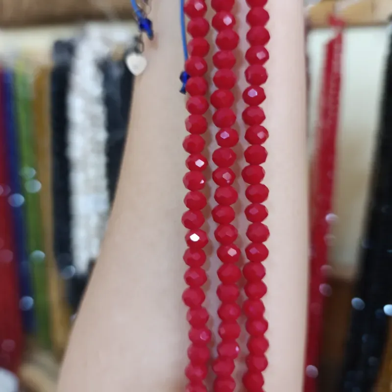 Cristal en forma de dona de 6 mm rojo ❤️