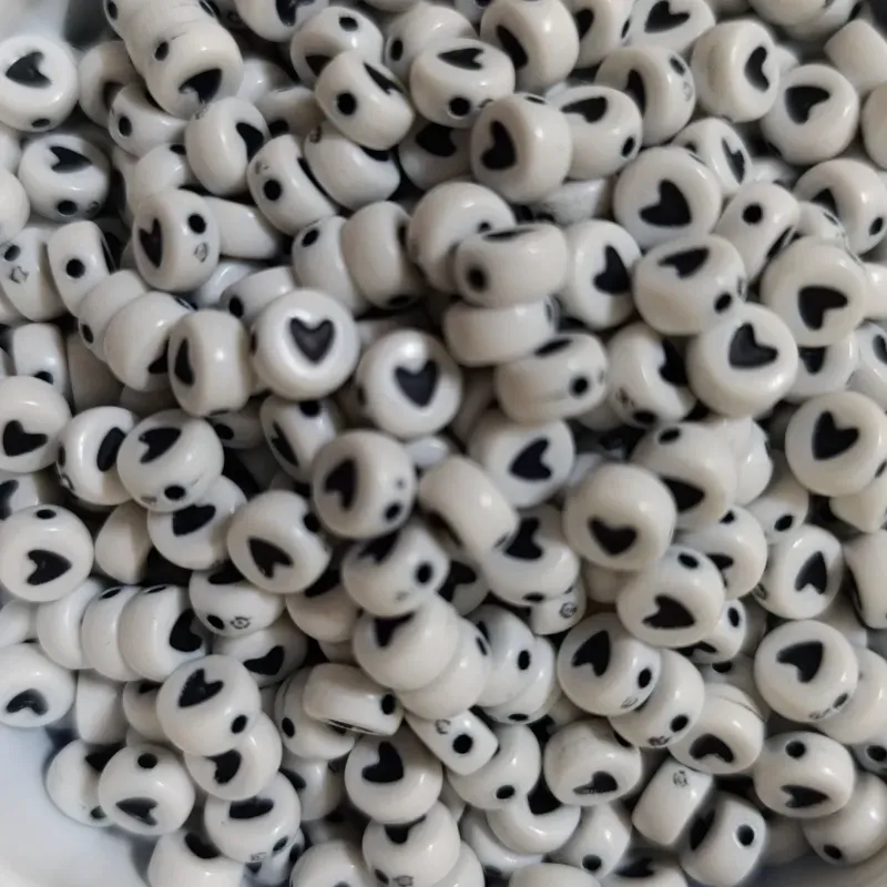 Cuentas blancas con corazón negro 🖤