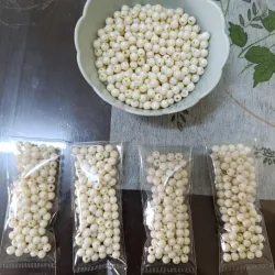 Cuentas plásticas de 6mm color blanco hueso🦴