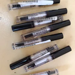 Gel para pestañas