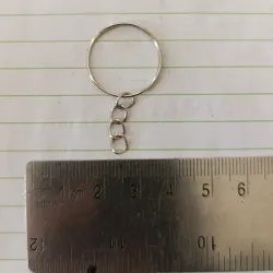 Herrajes de llavero pequeño y plateado 