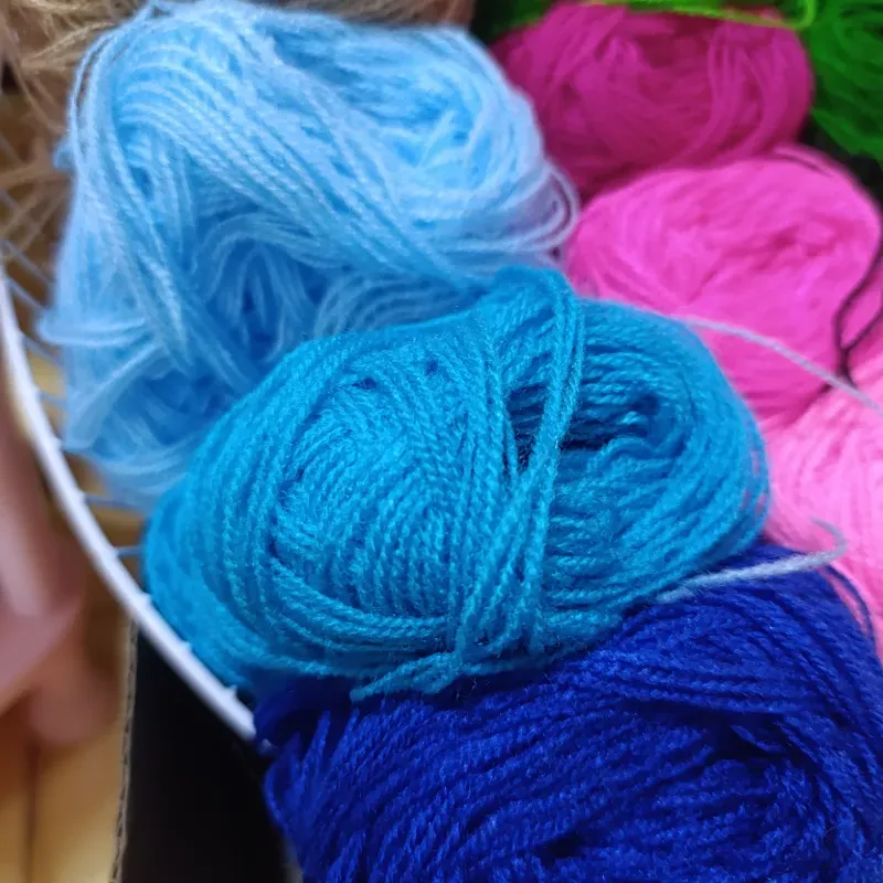 Hilo acrilán azul aqua