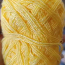 Hilo acrilán color amarillo