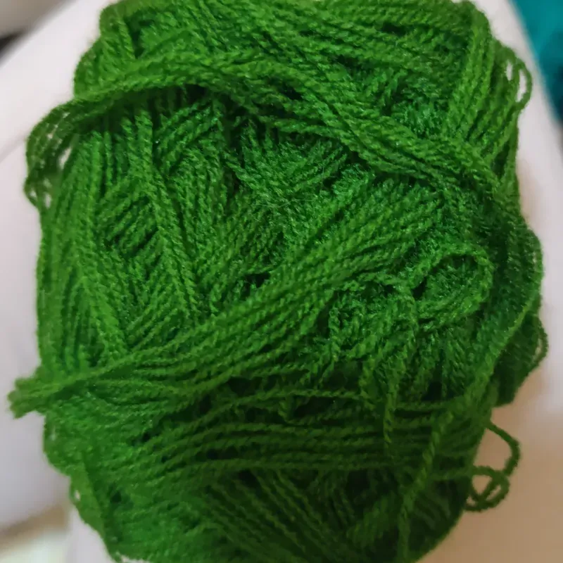 Hilo acrilán color 🌿 verde 🫒 olivo