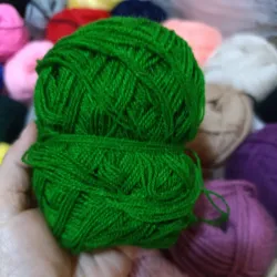 Hilo acrilán color 🌿 verde 🫒 olivo