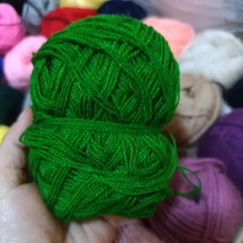 Hilo acrilán color 🌿 verde 🫒 olivo