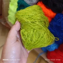 Hilo acrilán verde