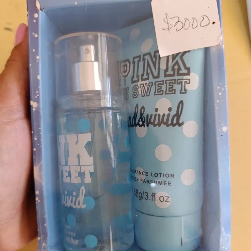 Juego de perfume y crema