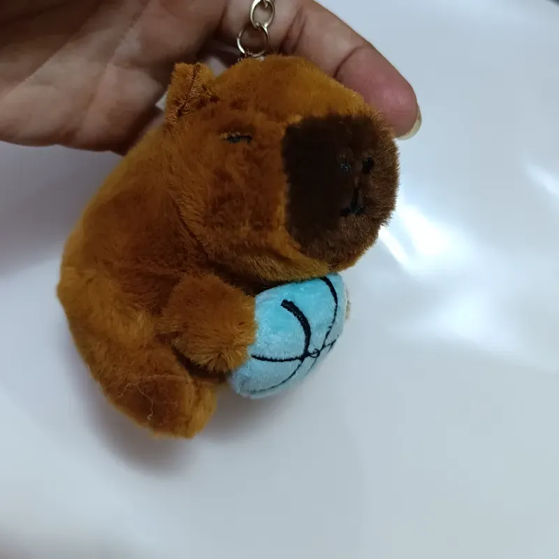 Llavero Capibara Deportista de 10 cm🏀✨