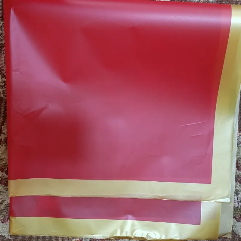 Papel coreano rojo y dorado