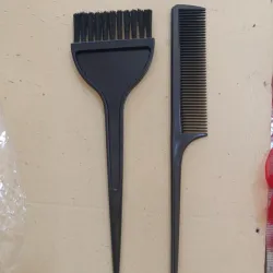 Peine y brocha para pintar el cabello 