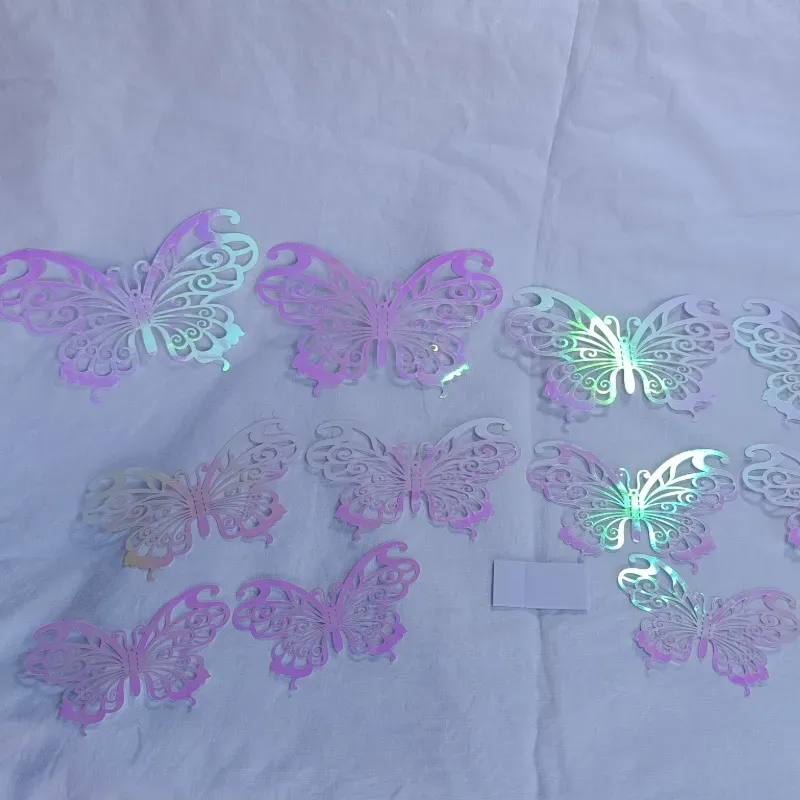 Set de 12 mariposas blancas tornasol 