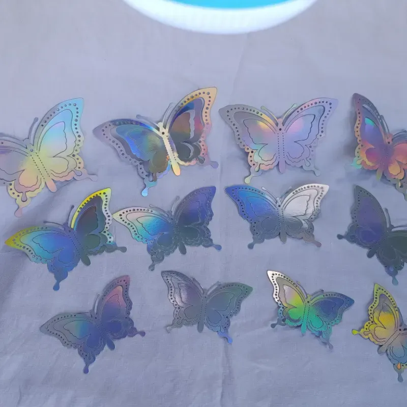 Set de 12 mariposas plateadas tornasol 