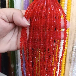 Tira de cristal de 4mm color rojo forma 'Trompo'