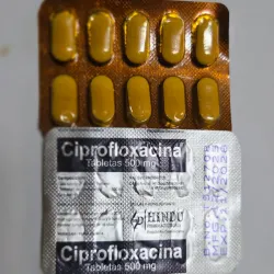 Ciprofloxacina