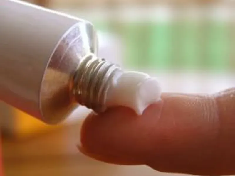 🧴 Cremas y Ungüentos