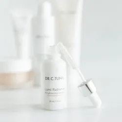 Suero de Lumi Radiance (Elimina manchas y iguala tono de la piel)