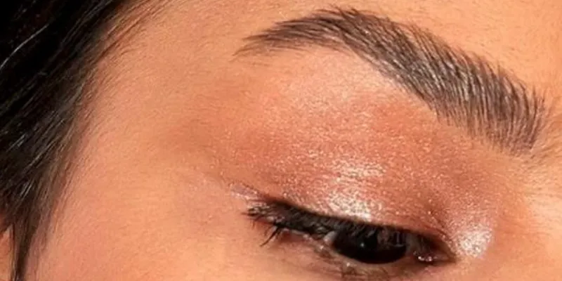 Cera para fijar las cejas