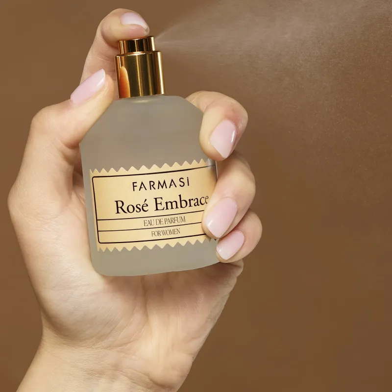 Eau de Parfum Rosé Embrace para mujer