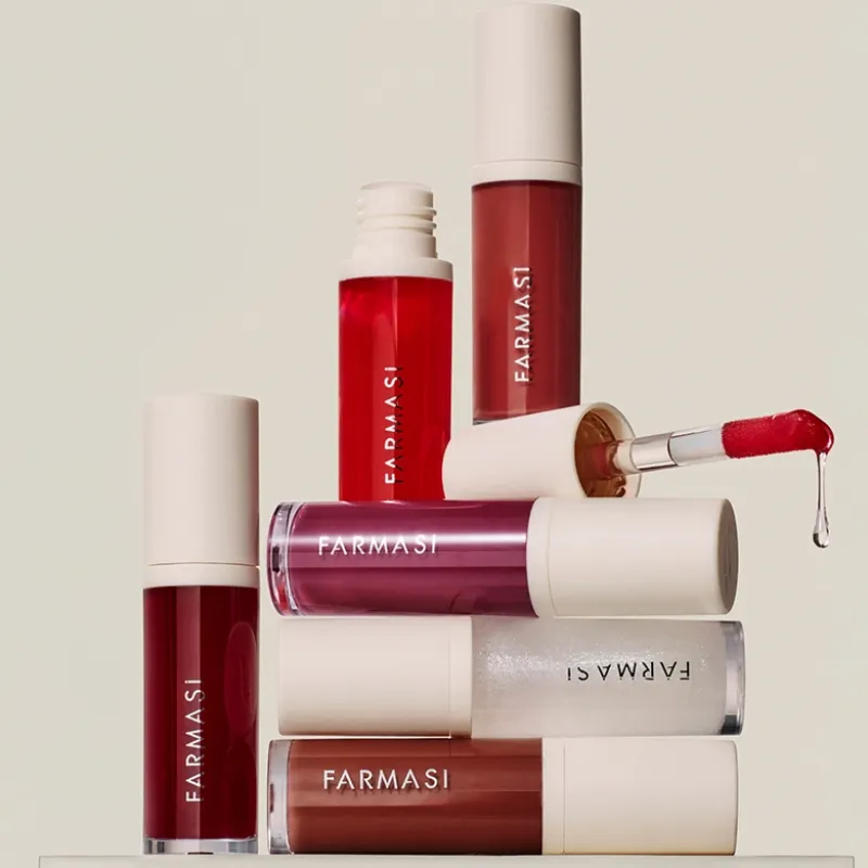 Voluminizador de labios con color 06 Azúcar moreno