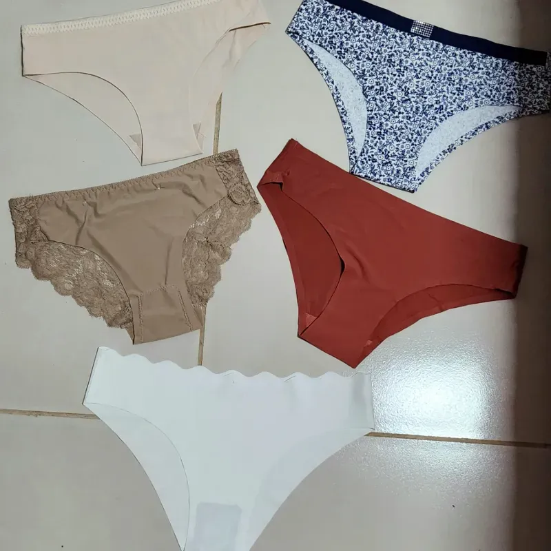 Blume de mujer sin costura 