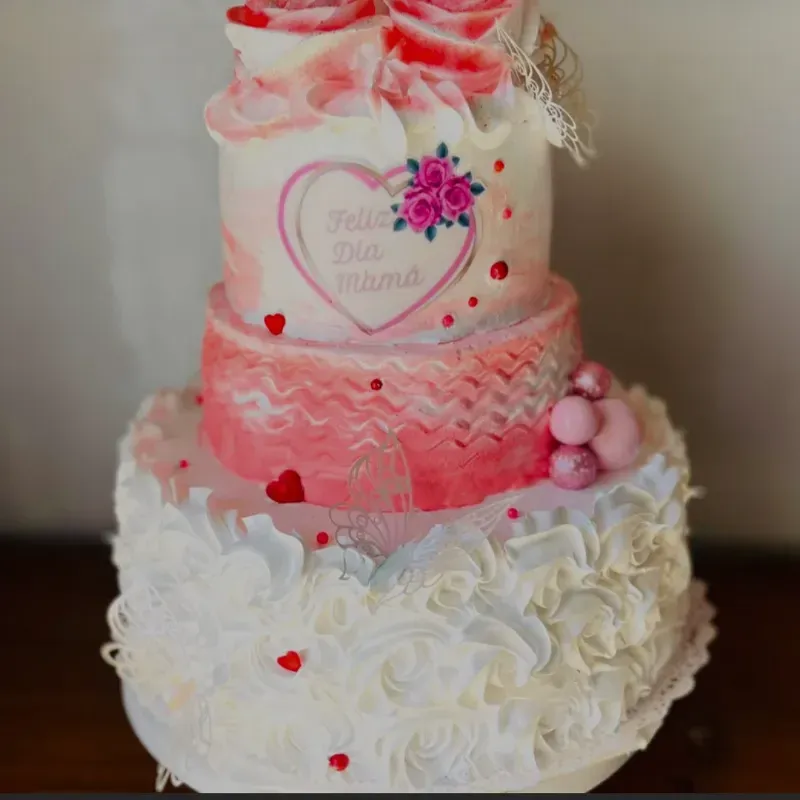 Pastel de 3 niveles 