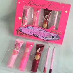 Set de brillos y delineadores de labios🫦