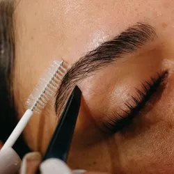 Perfilado de cejas