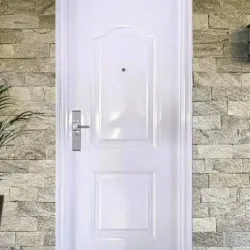 Puerta de seguridad para exteriores