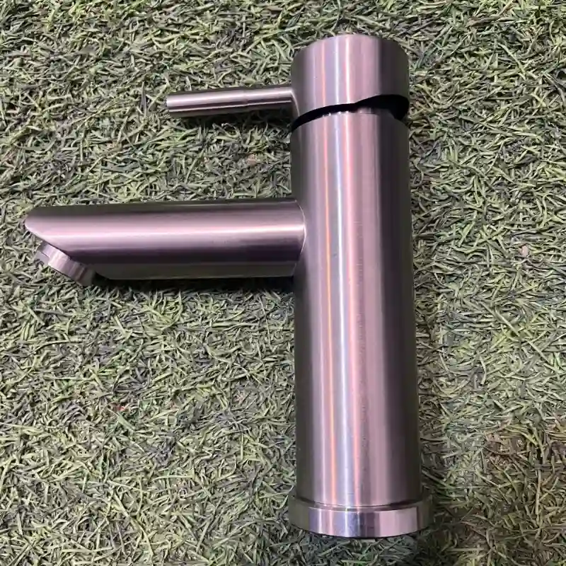 Grifo bajo acero inoxidable