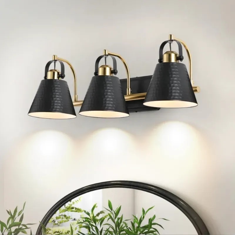 Lamparas negras y doradas para baño