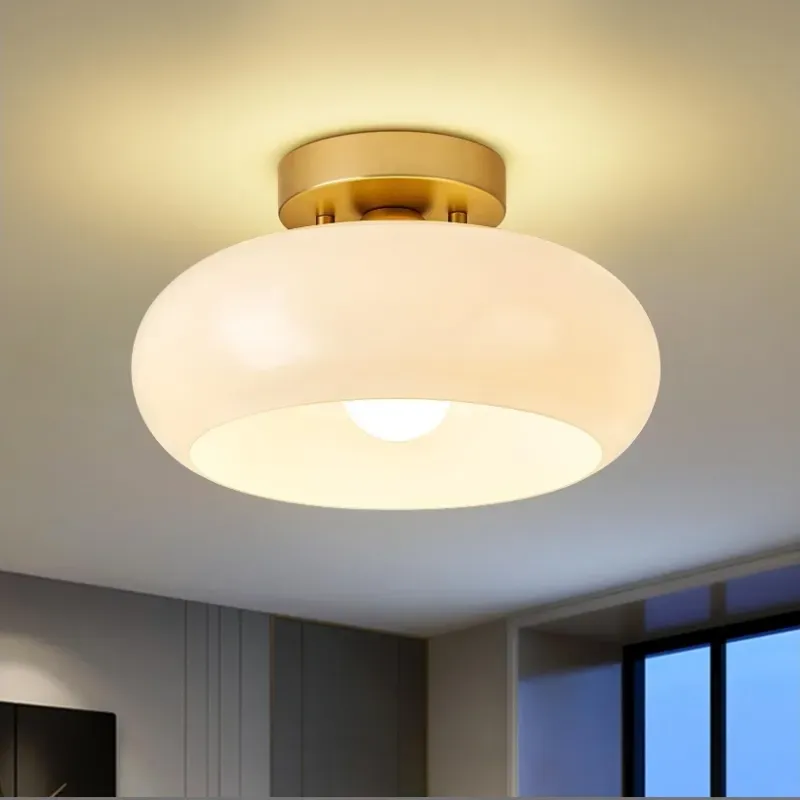 Luz de techo de semiploqueo de color dorado moderno de mediados de siglo, lámpara de techo de cocina con sombra de vidrio, blanco vintage cerca de la lámpara de techo para el baño de pasillo de entrada (8,66 pulgadas)