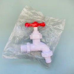 Llave de Agua Plástica