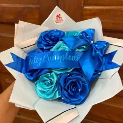 Ramo de Rosas de Satin 7 Flores