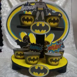 Base cupcakes Batman
