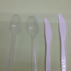 Cubiertos desechables